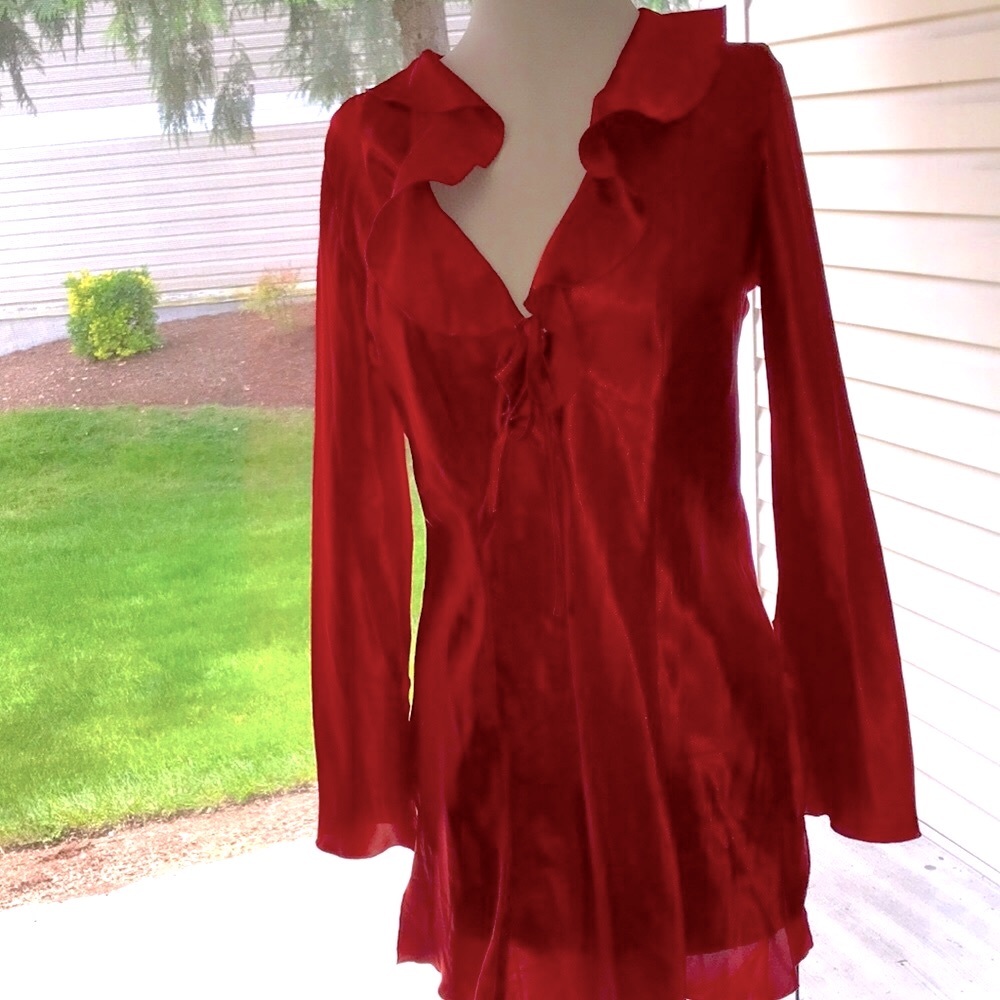 Women’s EUC Frederick's of Hollywood Red Robe Ruffle V-Neck Satin Tunic Sz M